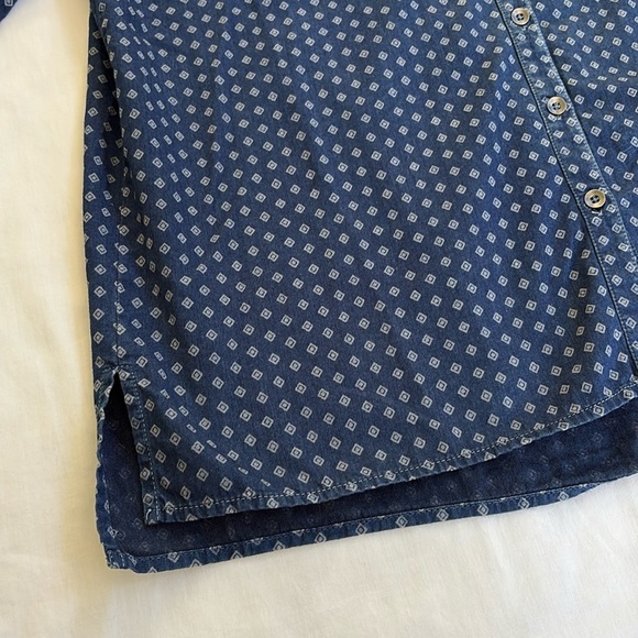 J Jill Chambray Blue Denim Longsleeve Diamond Button Down Tunic Top Women’s M - Picture 5 of 11